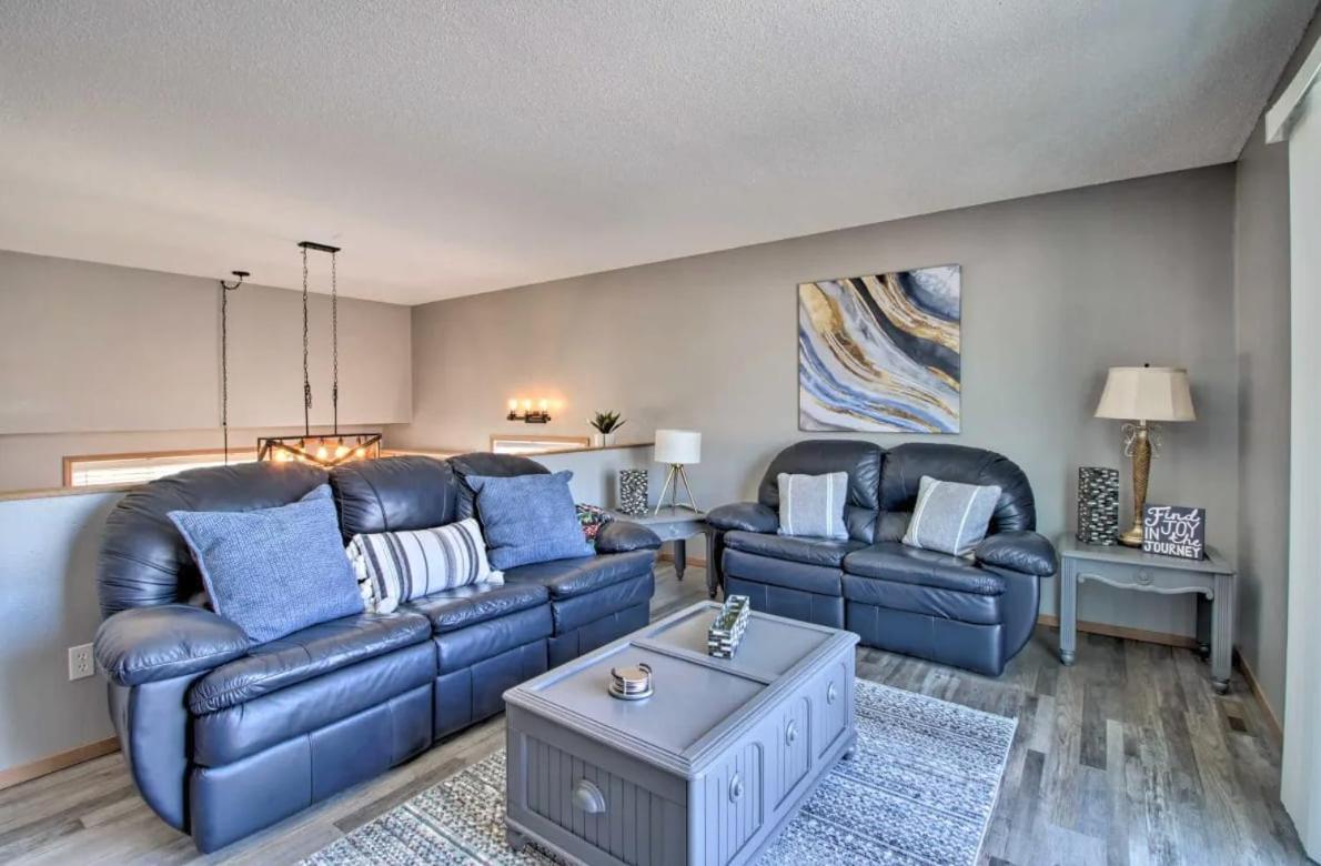 Welcoming West Fargo Retreat W Backyard Villa Екстериор снимка